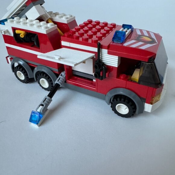Lego 7239 Fire Truck 7942 Off Road Rescue Complete except Stickers Engine Set - Picture 9 of 9